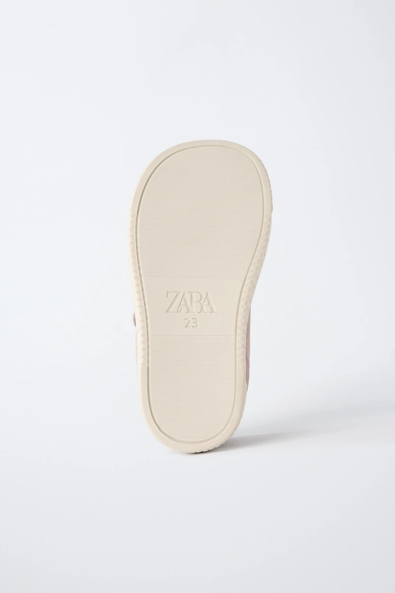BAREFOOT SNEAKERS