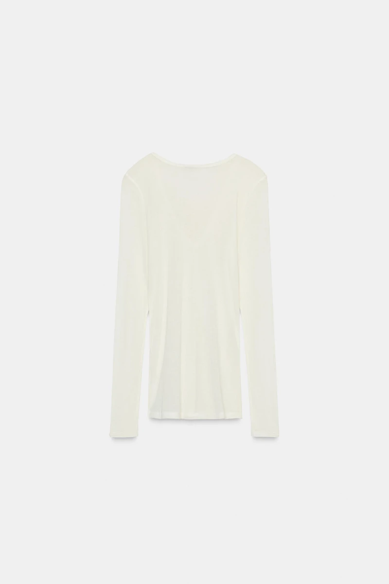 V-NECK T-SHIRT
