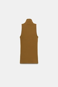 HIGH COLLAR SLEEVELESS TOP