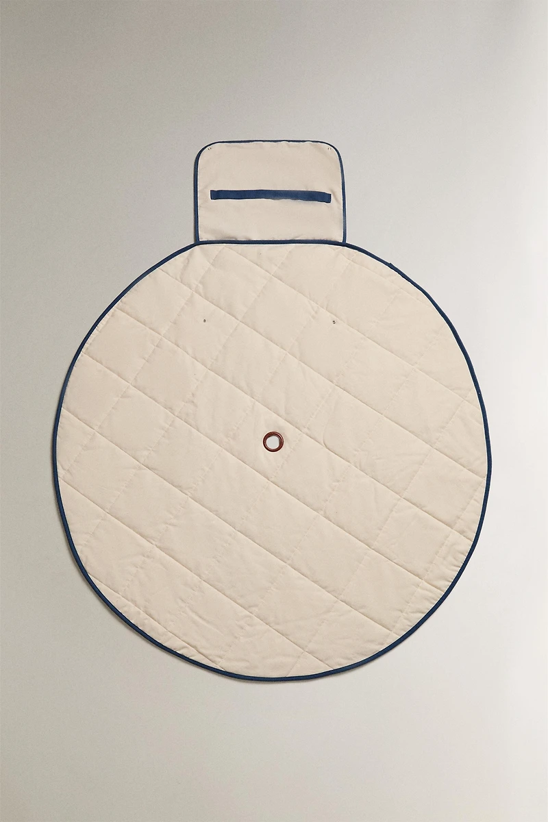 BEACH UMBRELLA TOWEL BASE