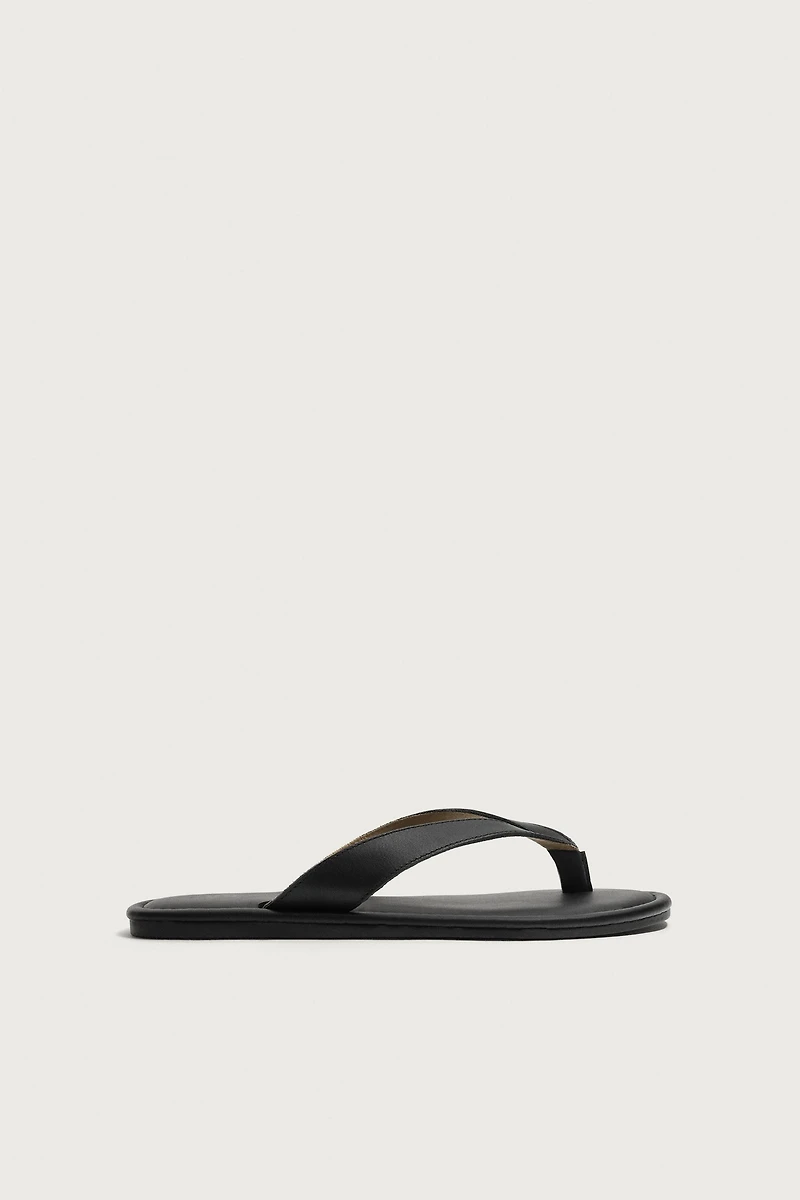 LEATHER STRAP SANDALS