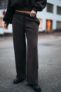 BASIC STRAIGHT-LEG PLUSH PANTS WITH ADJUSTABLE HEM