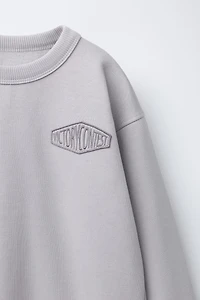 ENSEMBLE SWEAT-SHIRT ET JOGGER AVEC PIÈCE INSCRIPTION