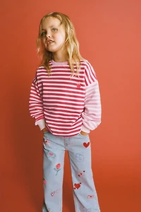 STRIPED STRAWBERRY EMBROIDERED SWEATSHIRT