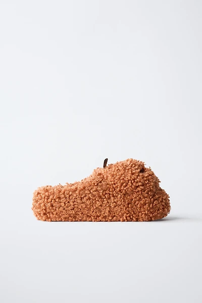 CHARENTAISES EN IMITATION PEAU DE MOUTON CITROUILLE