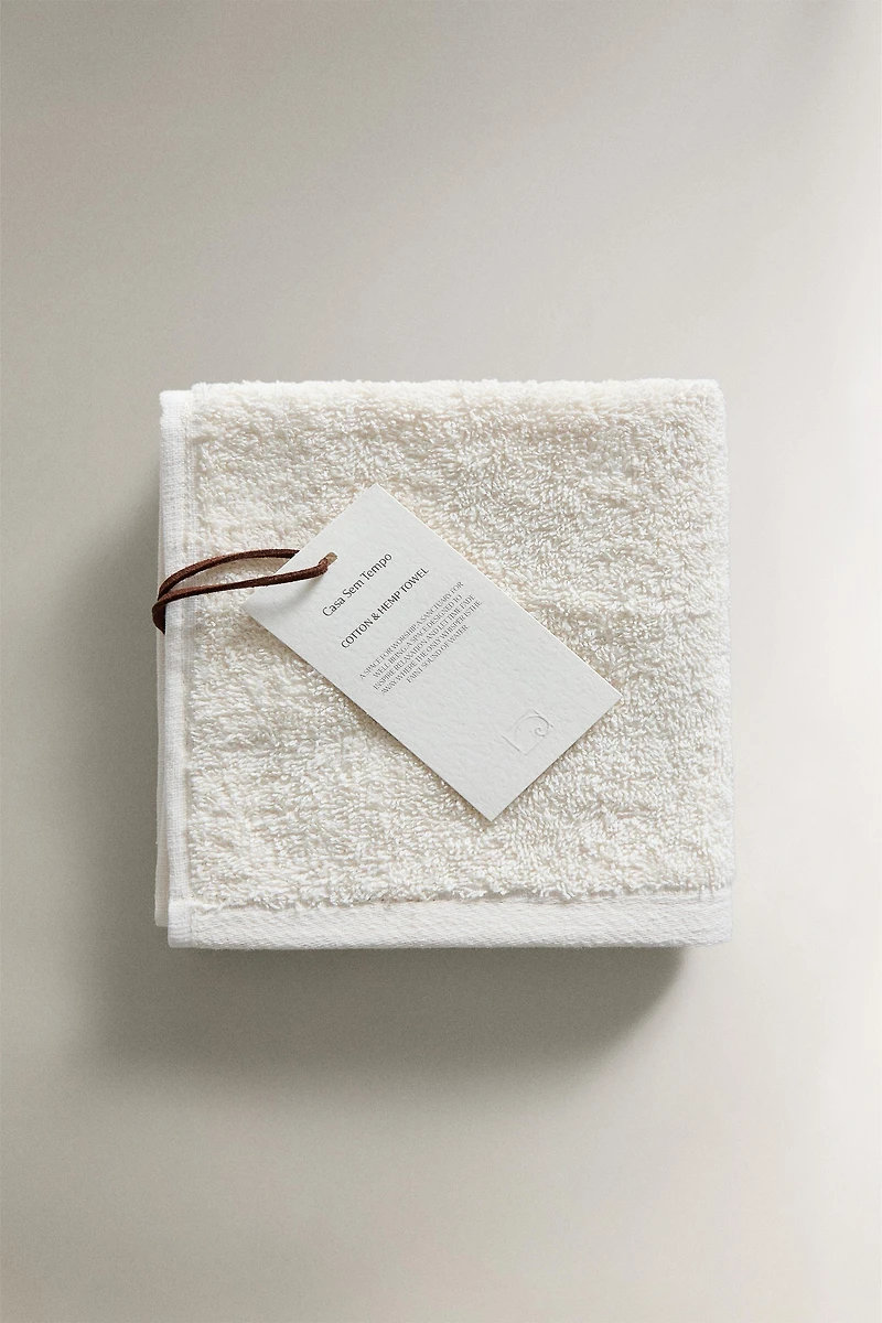 COTTON AND HEMP BATH TOWEL