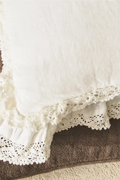 LINEN THROW PILLOW COVER WITH A LACE TRIM