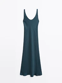 Round neck satin dress