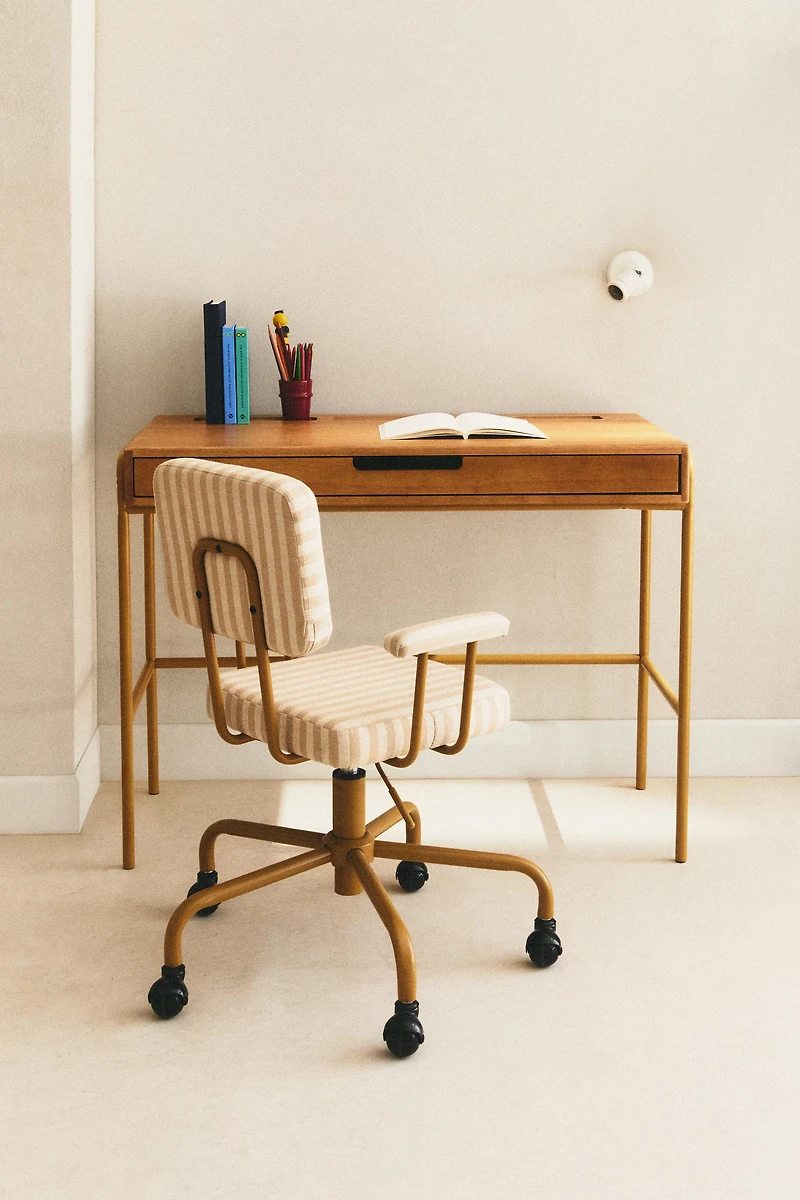 KIDS' WOODEN DESK