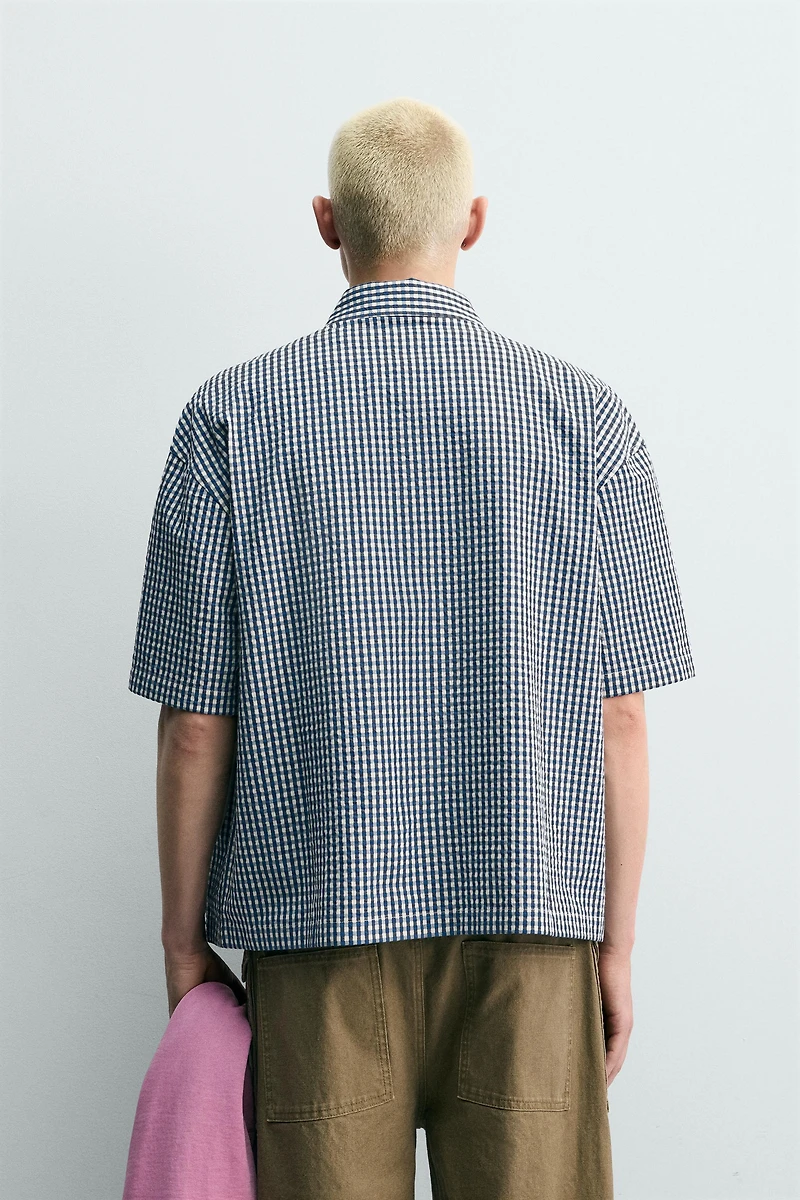 CHEMISE BOXY FIT À CARREAUX ET PIÈCES CONTRASTANTES