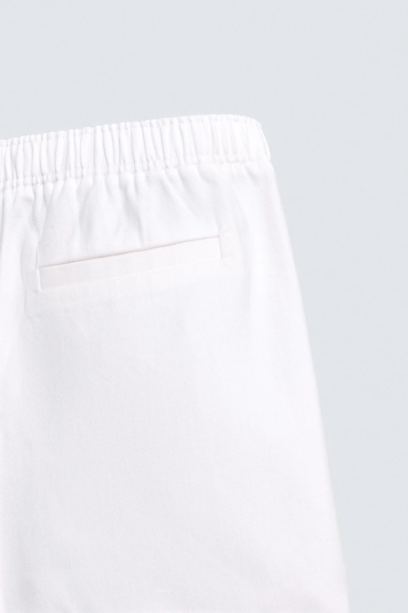 RELAXED FIT TEXTURED SHORTS