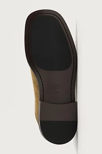 LEATHER LOAFERS