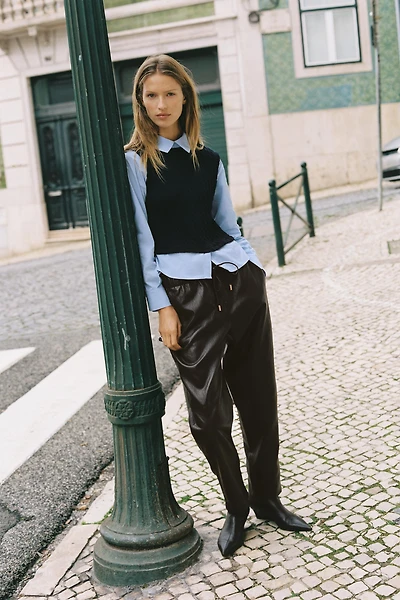 FAUX LEATHER ELASTIC WAIST PANTS