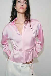 FINE BELT SATIN BLOUSE