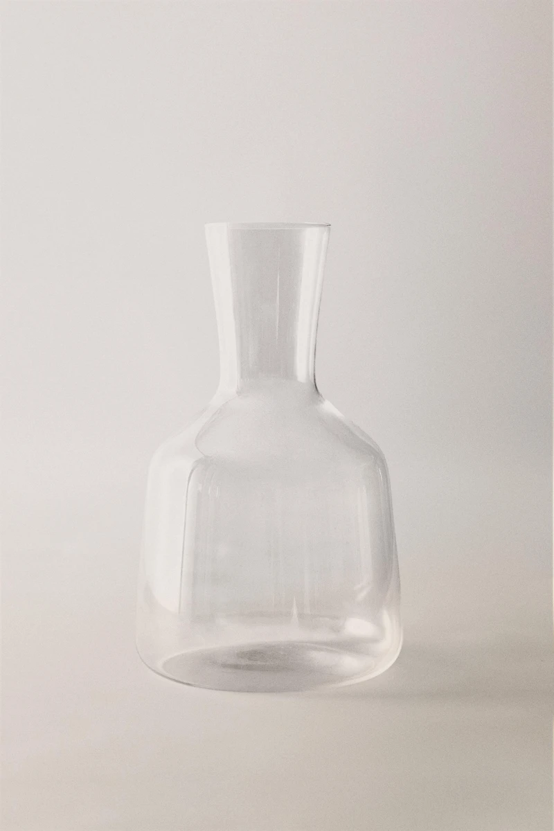 GLASS DECANTER