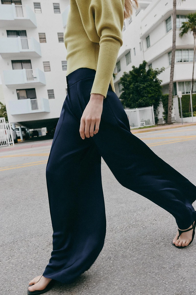 FLOWY SATIN EFFECT PANTS