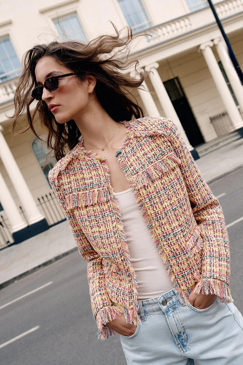 TEXTURED FRINGE BLAZER