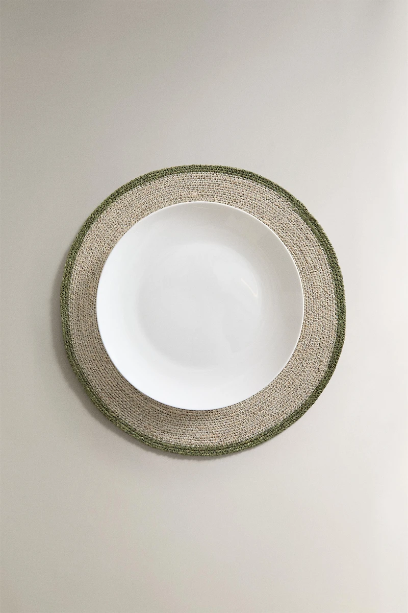 ROUND FIBER PLACEMAT