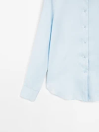 Flowing shirt with collar