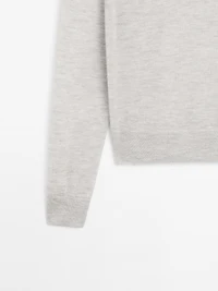 100% cashmere fine knit sweater