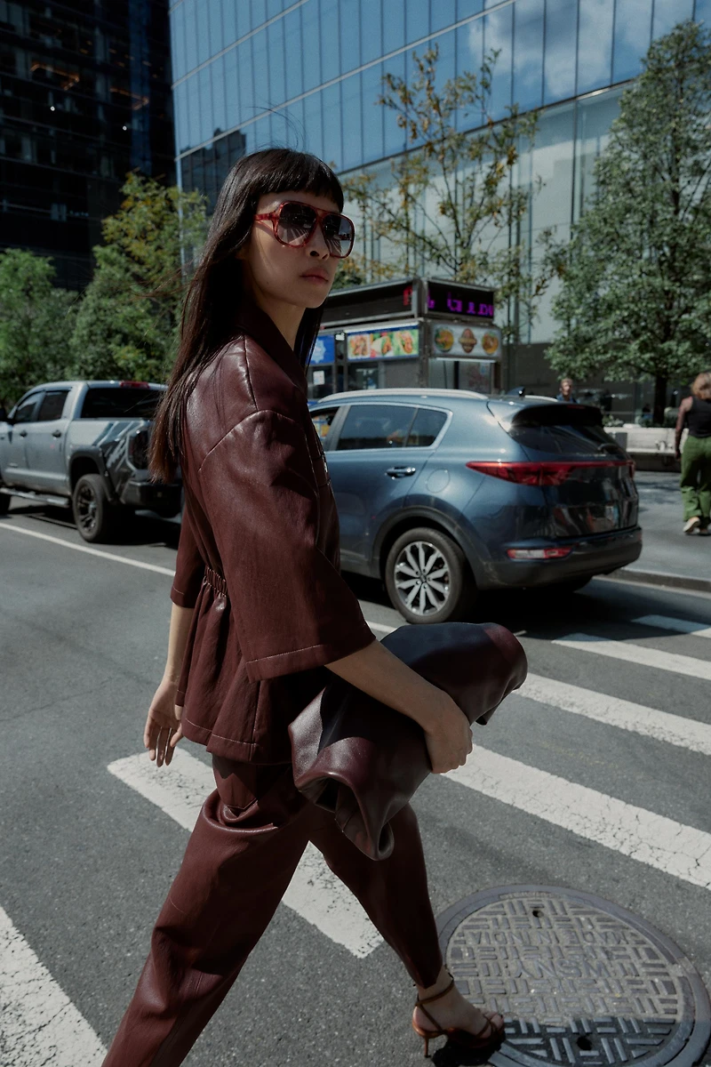 BLAZER EN MATIÈRE SYNTHÉTIQUE