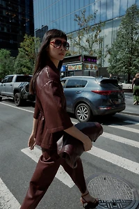 BLAZER EN MATIÈRE SYNTHÉTIQUE