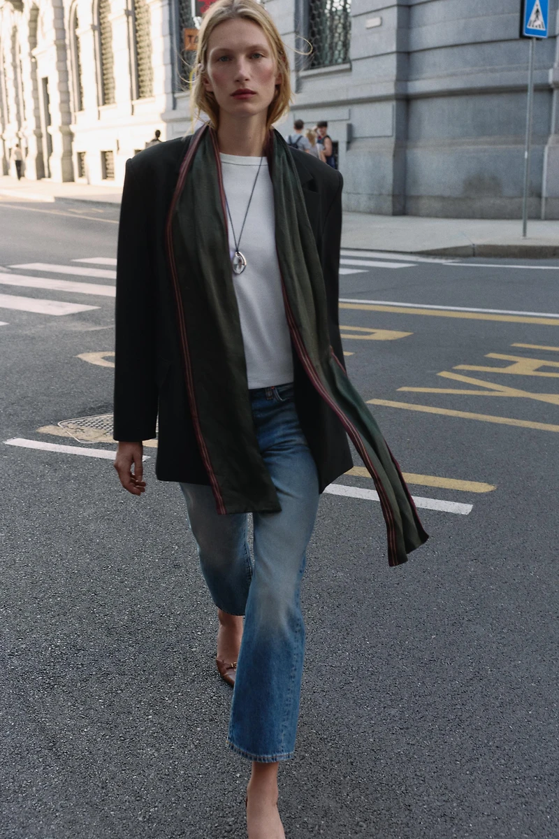OVERSIZED DOUBLE-BREASTED BLAZER
