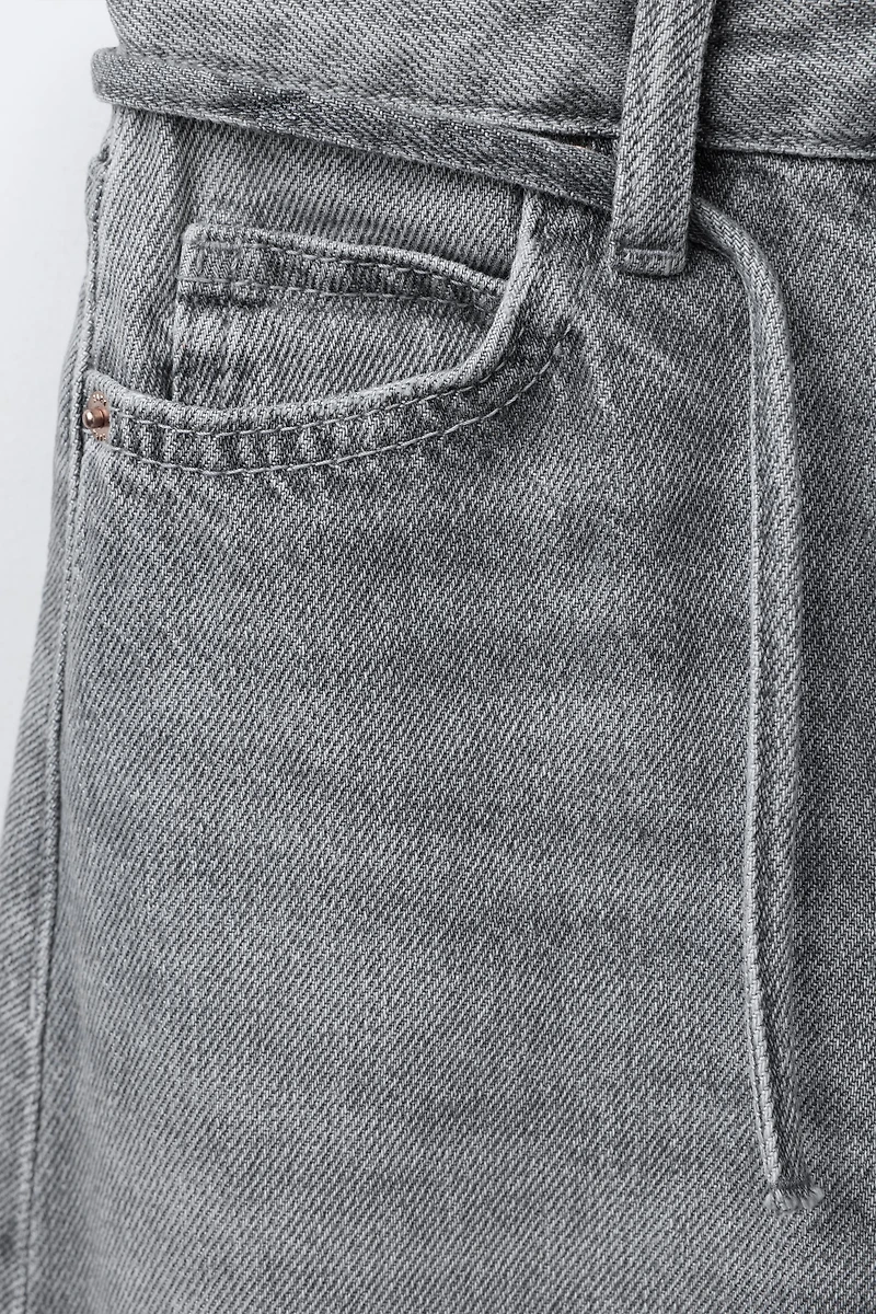 BARREL JEANS WITH BELT