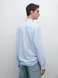 Regular fit shirt with striped detail