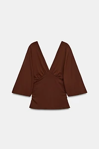 TEXTURED V-NECK TOP
