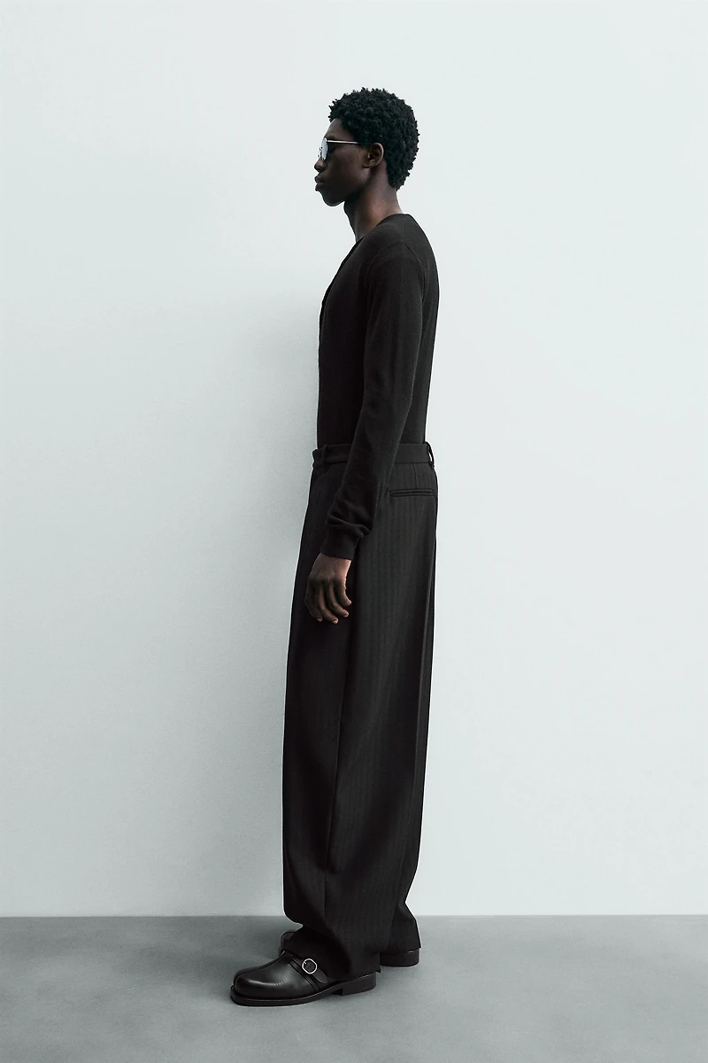 WOOL V-NECK JUMPER LIMITED EDITION