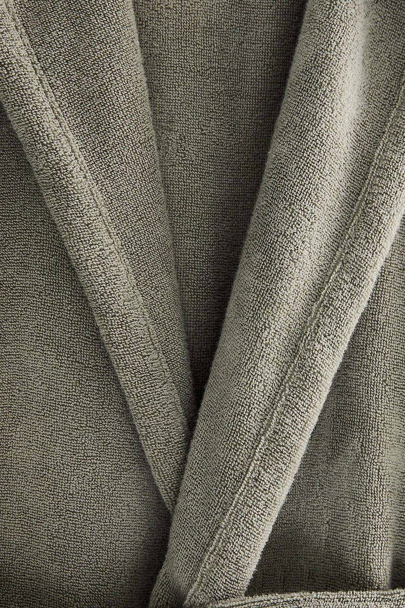 EXTRA SOFT HOODED BATHROBE (380 GXM²)