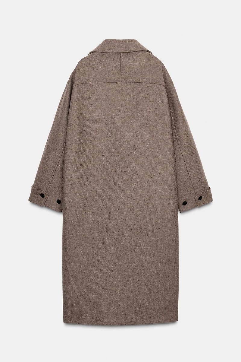 OVERSIZED WOOL COAT WITH CONTRAST CUFF