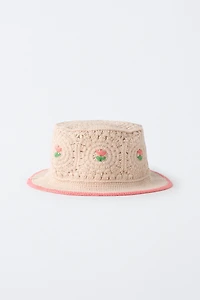 CROCHET FLORAL BUCKET HAT