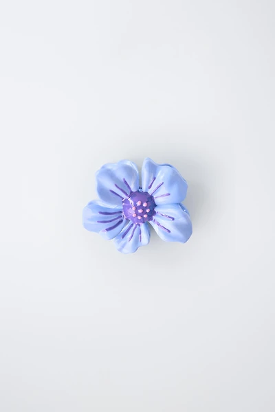 FLOWER-SHAPED HAIR CLIP