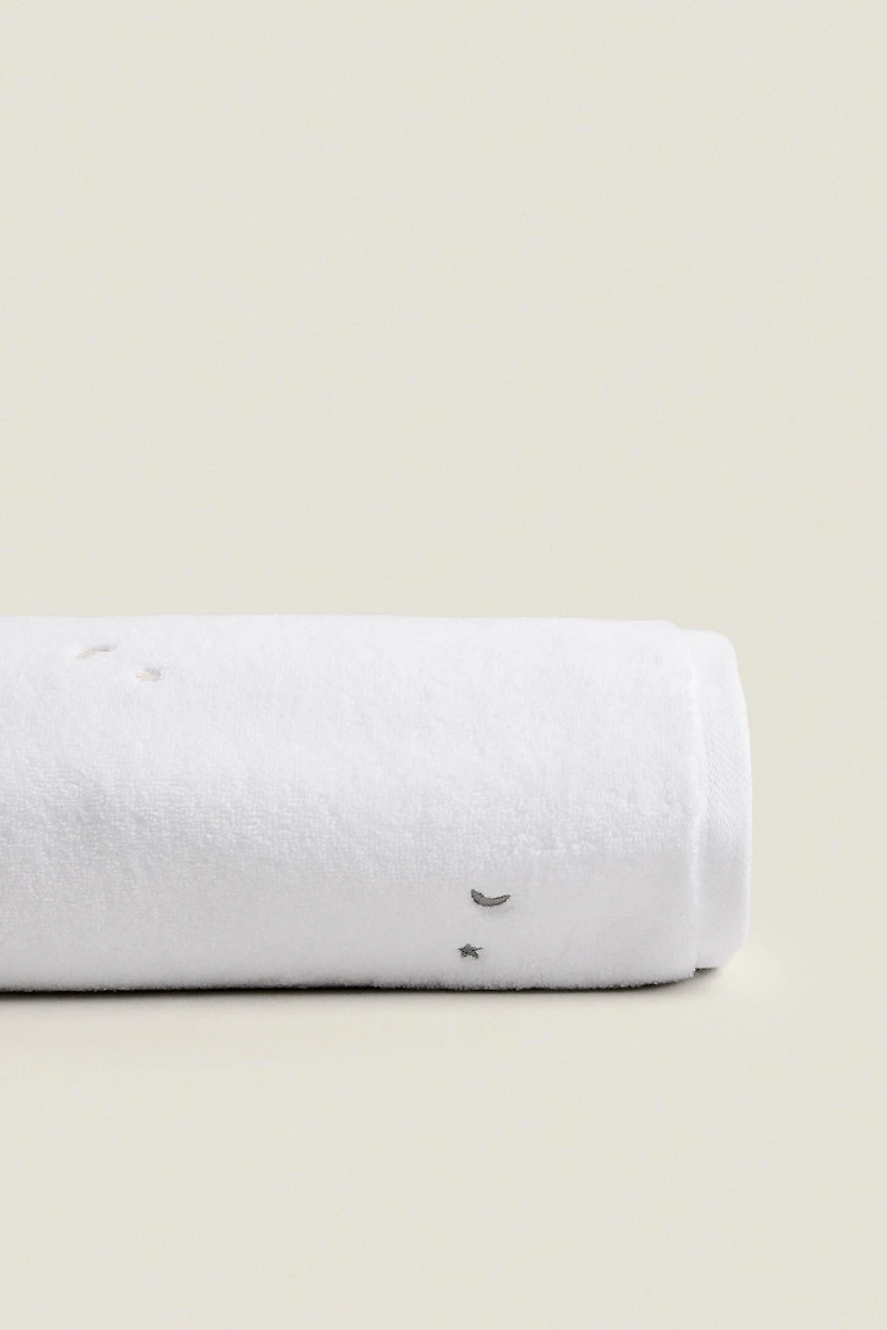 CHILDREN'S BATH TOWEL WITH STARS AND MOONS