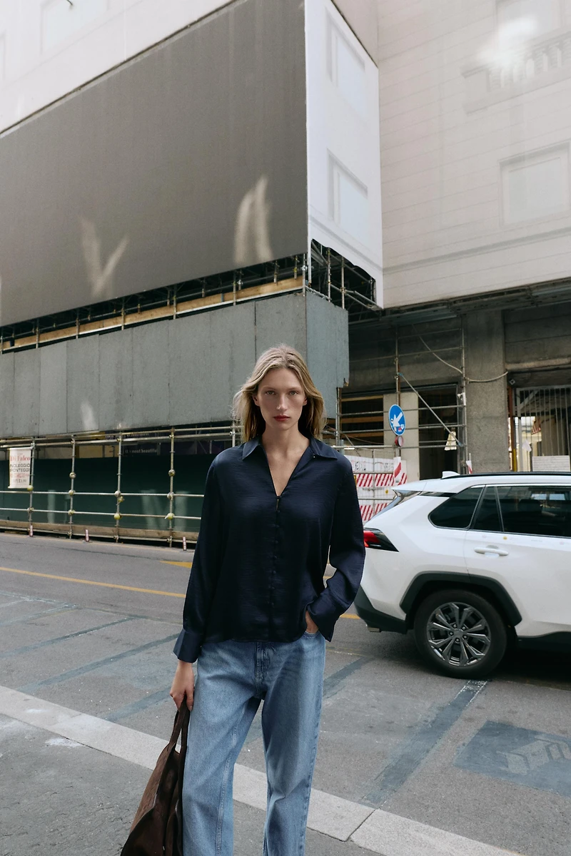 SATIN EFFECT SHIRT WITH VENT