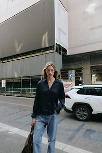 SATIN EFFECT SHIRT WITH VENT