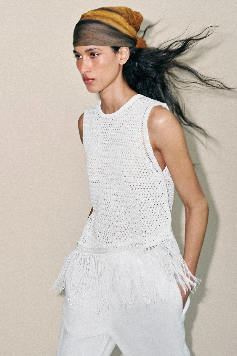 FRINGED KNIT TOP