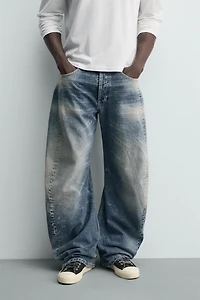 BARREL FIT JEANS WITH TWISTED SEAMS