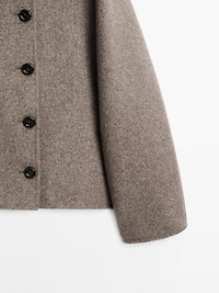 Manteau court à col montant en laine mélangée