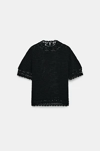 HIGH COLLAR KNIT FLORAL TOP