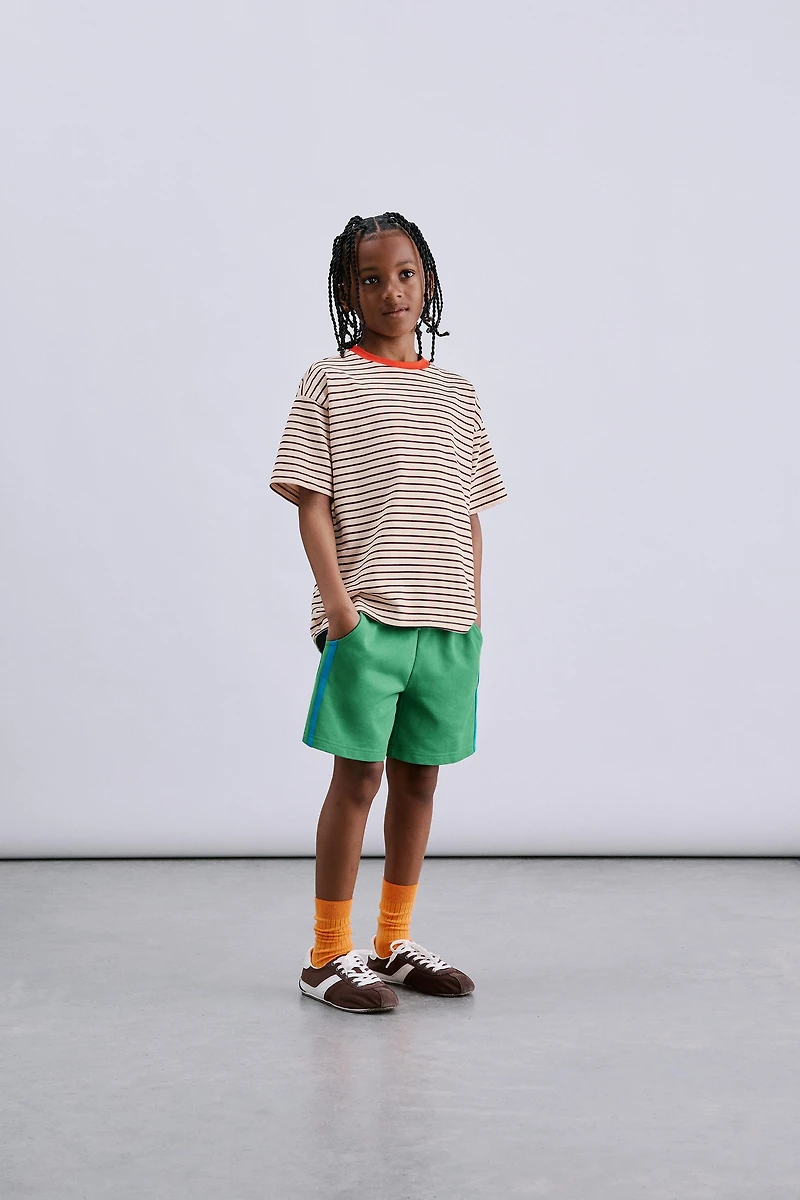SIDE STRIPE SHORTS