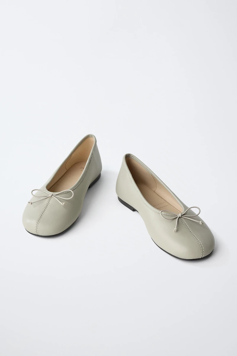 BALLERINES EN CUIR AVEC NŒUD
