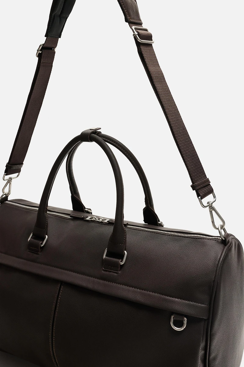 TEXTURED TRAVEL BAG