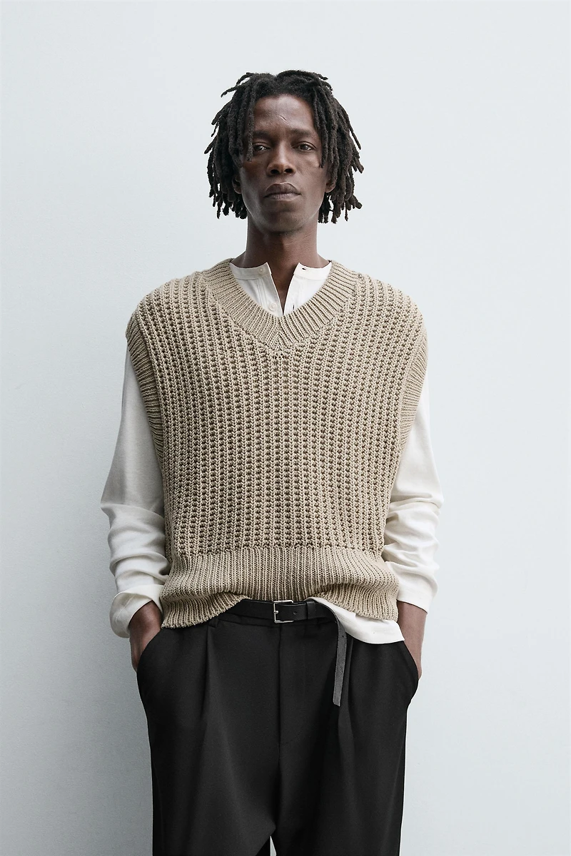 BOXY FIT KNIT VEST