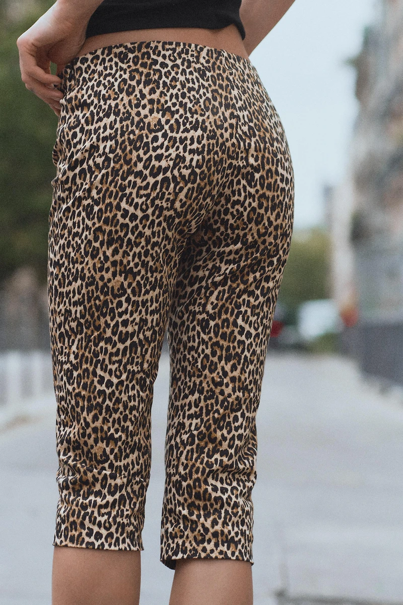 PANTALON CAPRI À IMPRIMÉ ANIMALIER