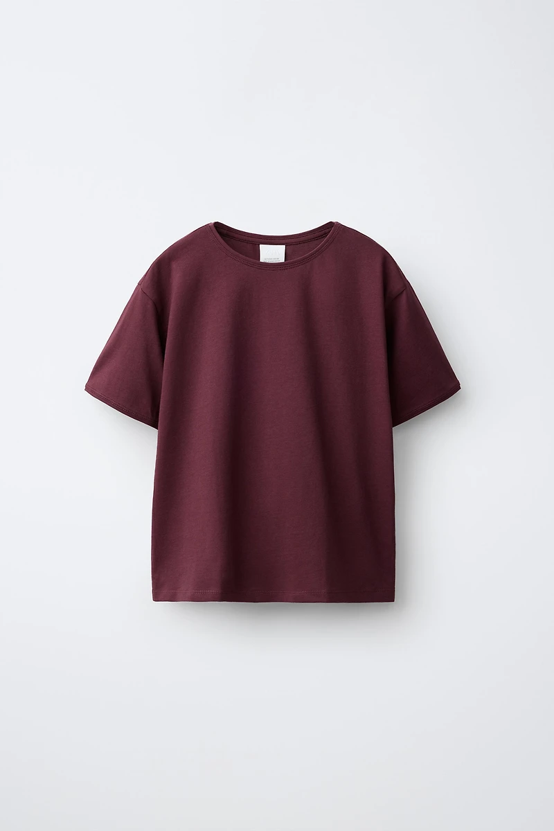LOT DE TROIS T-SHIRTS À RAYURES ET UNIS