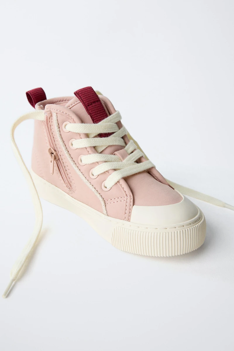 BASKETS MONTANTES FRAISES