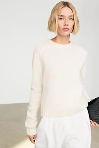 100% cashmere cropped knit sweater